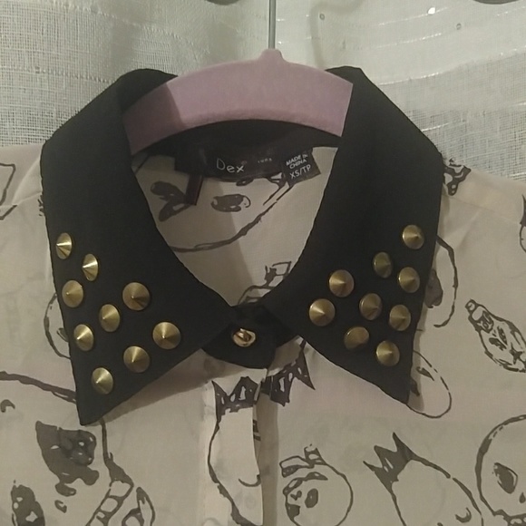 Skull sheer button up Top - Picture 2 of 3